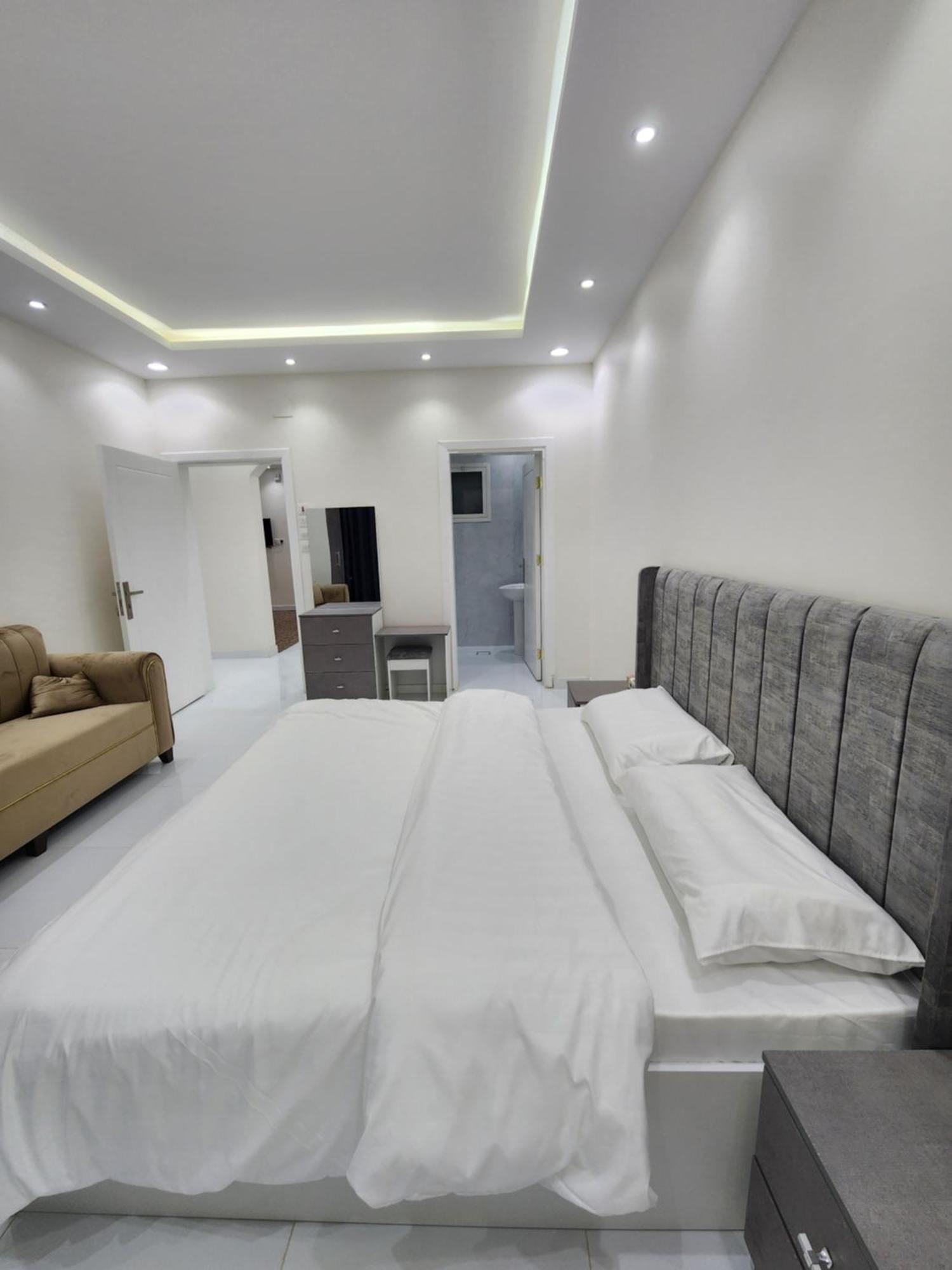 Yaqoot Al Madina Suites Al Awali Εξωτερικό φωτογραφία