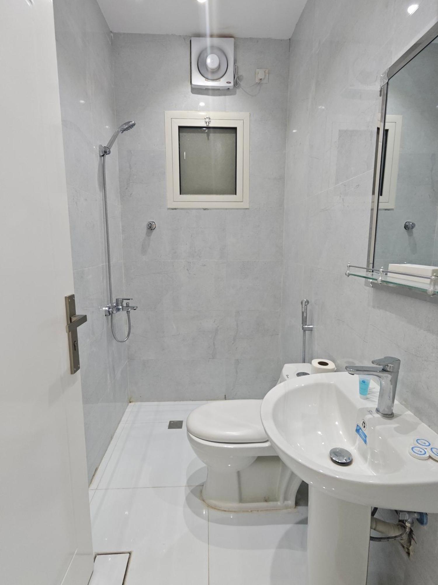 Yaqoot Al Madina Suites Al Awali Εξωτερικό φωτογραφία