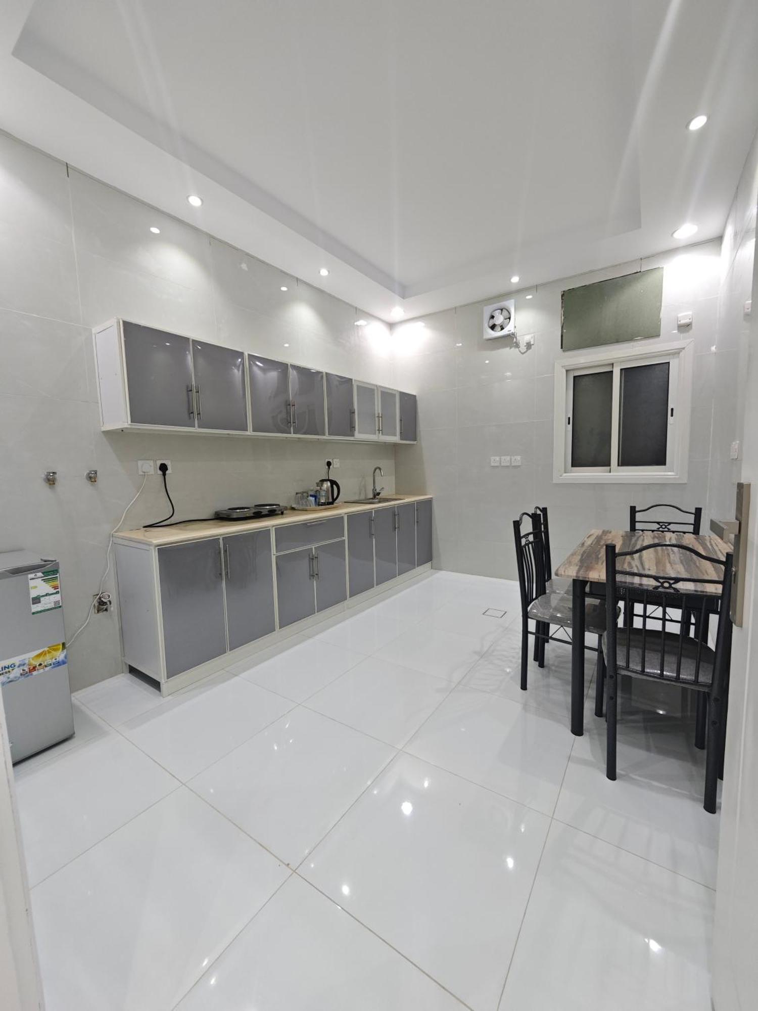 Yaqoot Al Madina Suites Al Awali Εξωτερικό φωτογραφία
